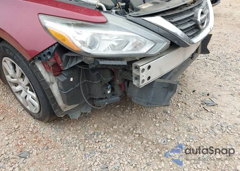 2017 Nissan Altima 2.5 S z USA, uszkodzony, nr VIN 1N4AL3AP1HN314088